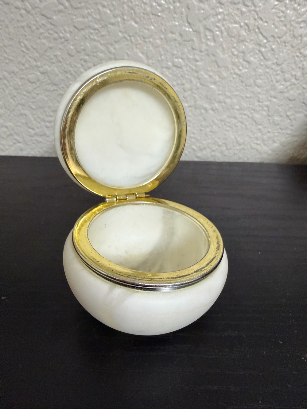 Vintage Italian White Alabaster Round Hinged Trinket Jewelry Box Mid Century